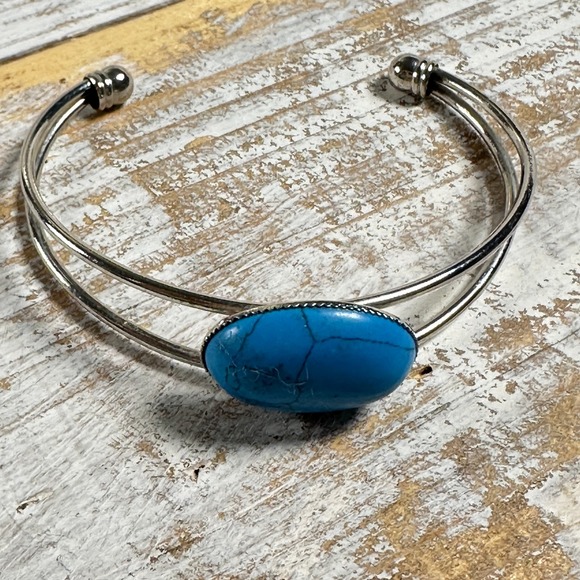 Bangle Bracelet Cuff Oval Stone Silver Tone Up to 7.5" Wrist - Picture 2 of 12